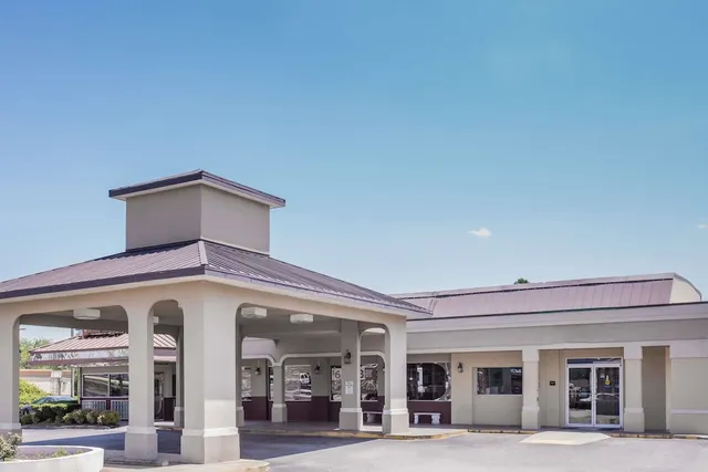 Super 8 by Wyndham Augusta