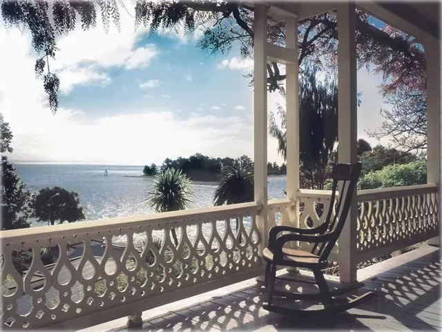 Villa 10 Waterfront Apartments