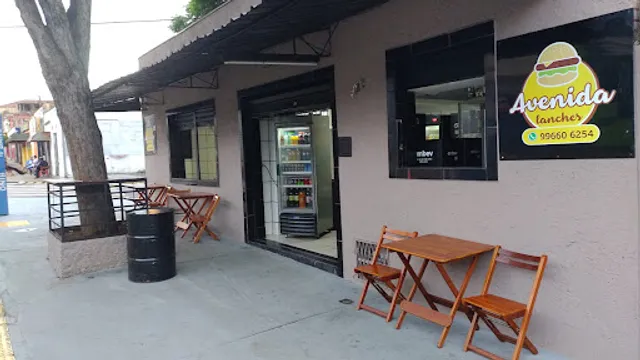 Avenida Lanches
