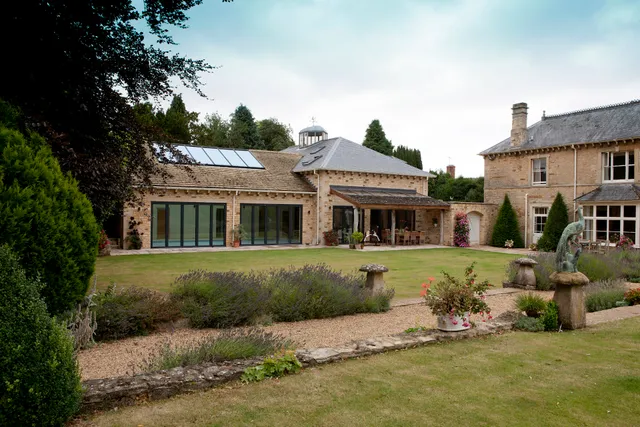 Kingham Cottages Ltd