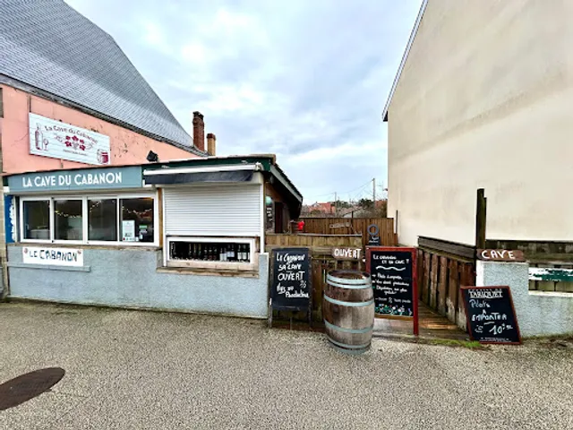 Le cabanon et sa cave à vin