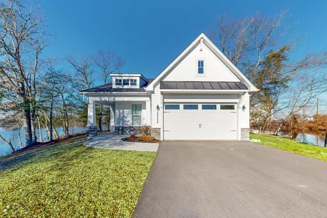 The Waterside Gaming Retreat