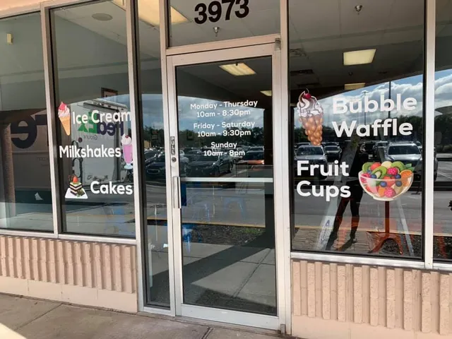 Blue Pineapple Ice Cream Shop