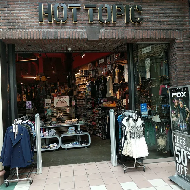 Hot Topic