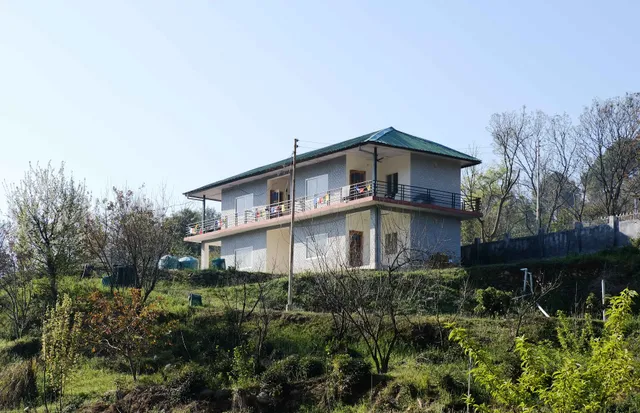 The Nest Farmstay, Darang