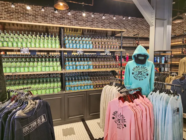 Junction 35 Kitchen & Bar