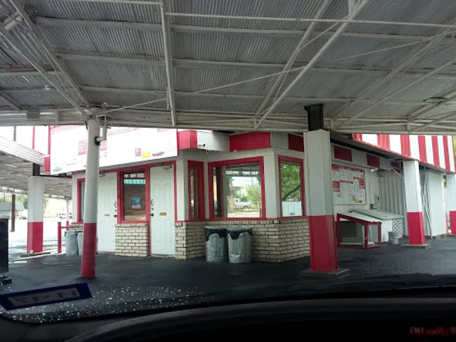 Wagon Wheel Drive In