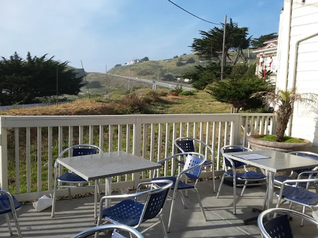 Puerto 27 Restaurant