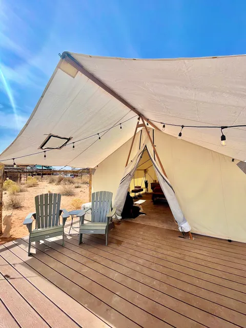 Cane Beds Corral Glamping