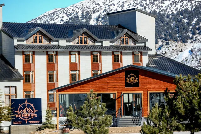 West Davraz Hotel