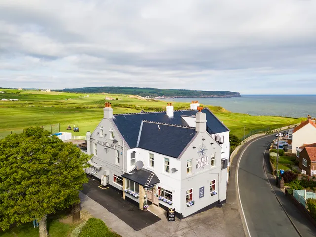 The White House Inn - Whitby