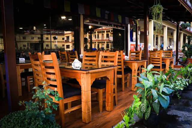 Kunphen Café & Food