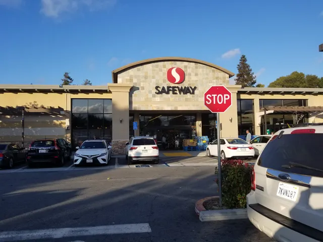 Woodlake Shopping Center