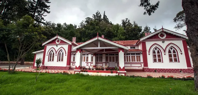 Itsy By Treebo - Rosefield Heritage