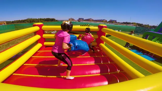 Humor amarillo en Leon - Despedidas de soltero en León La Pineda Park de León