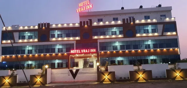 Hotel Vraj Inn
