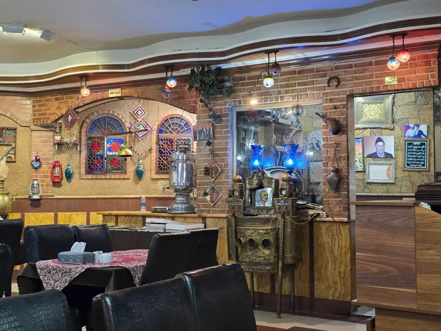 Laneye Kabootar Traditional Restaurant