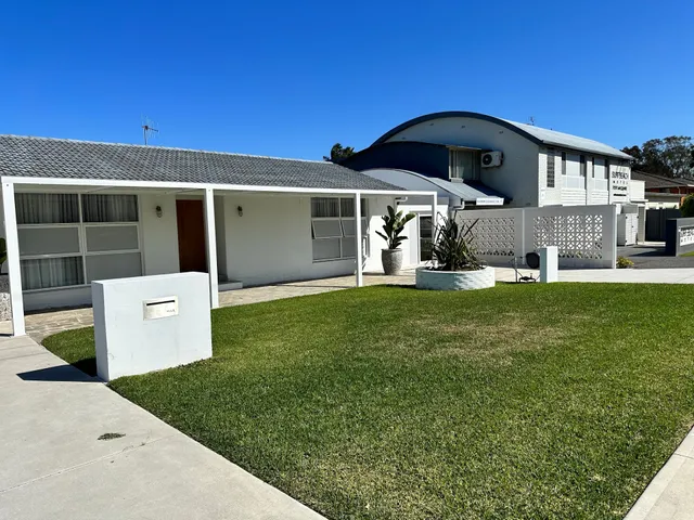 Surf Beach Motel Port