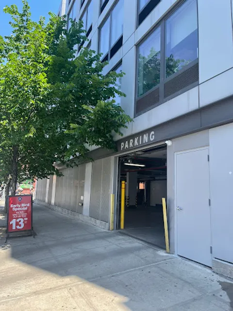 iPark - 99 3rd Ave Garage