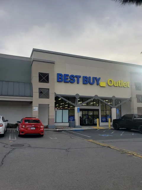 Best Buy Outlet - Montclair