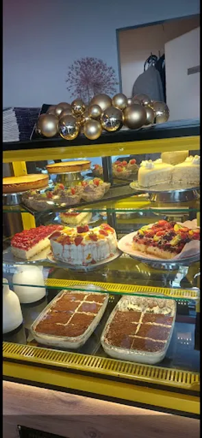 Le Théâtre - Restaurant • Cafe • Bar