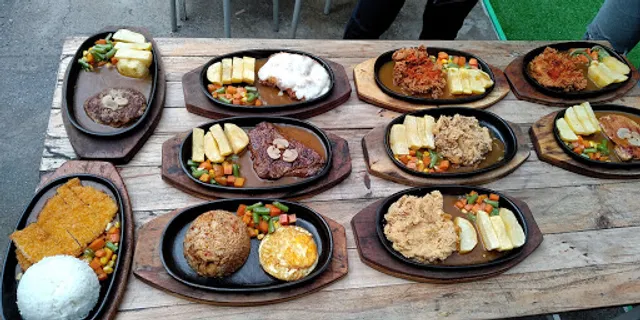 Kampoeng Steak Wiyung