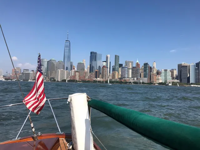 Tribeca Sailing