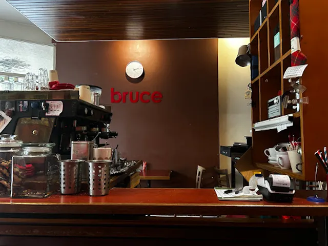Cafe Bruce