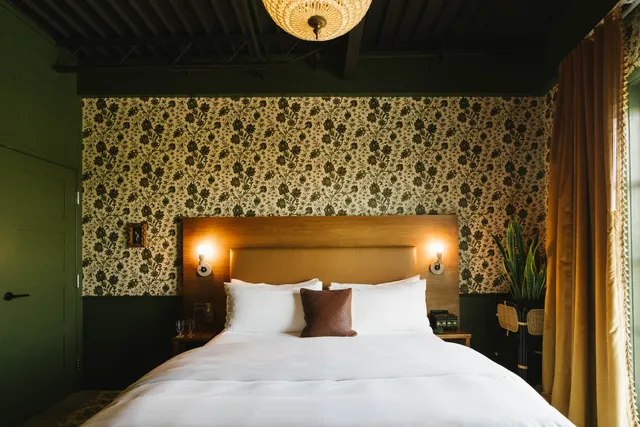 The Frances Modern Inn