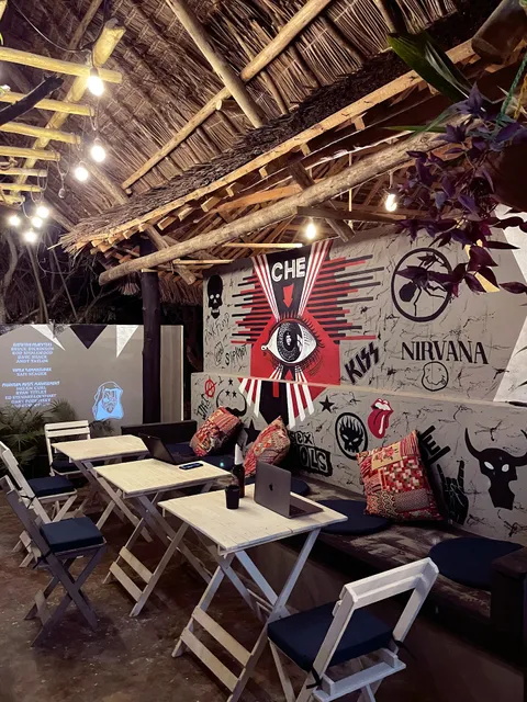 CHE Rock Bar & Restaurant