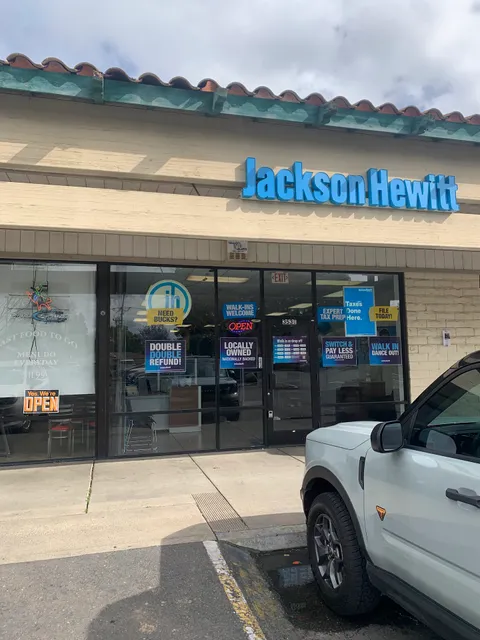 Yosemite North Shopping Center