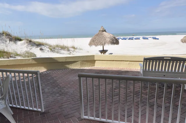 Hideaway Sands Resort