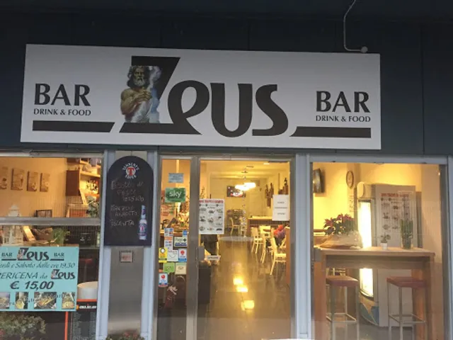 Zeus Bar - drink & food