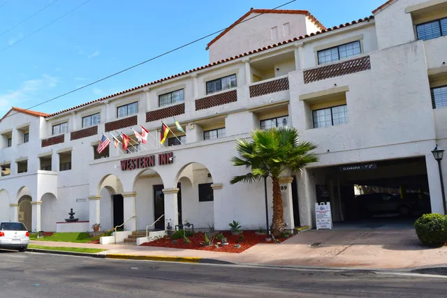 Western Inn-Old Town