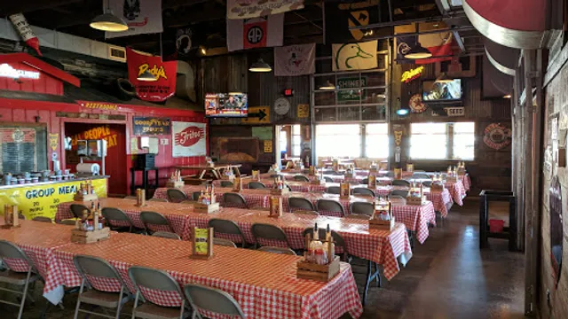 Rudy's "Country Store" and Bar-B-Q