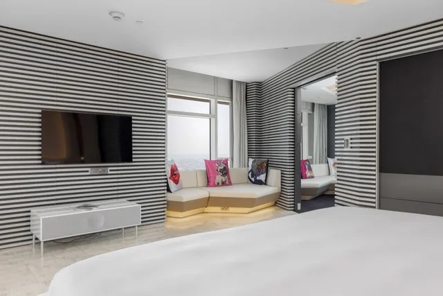 V Hotel Dubai, Curio Collection by Hilton