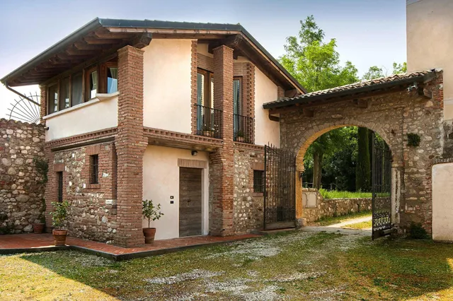 Antico Cascinale Lombardo B&B