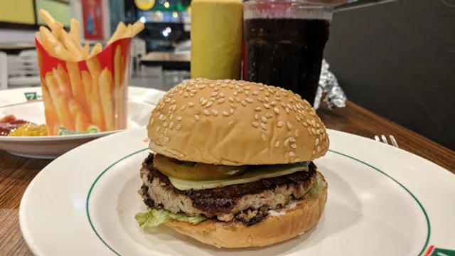 Tropical Hut - Jaka Plaza