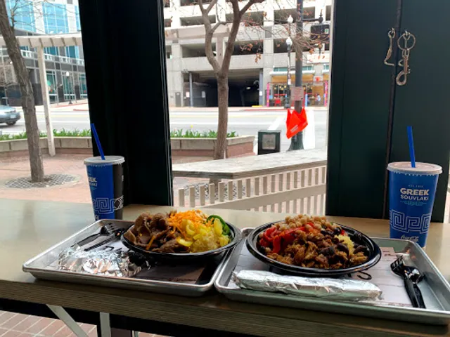 Padeli's Street Greek