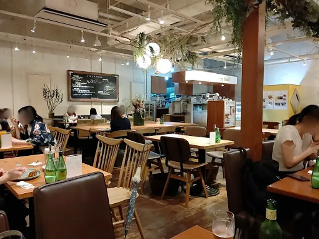 Mother Moon Cafe Kobe International House