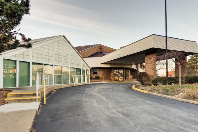 SkyLight Inn & Suites