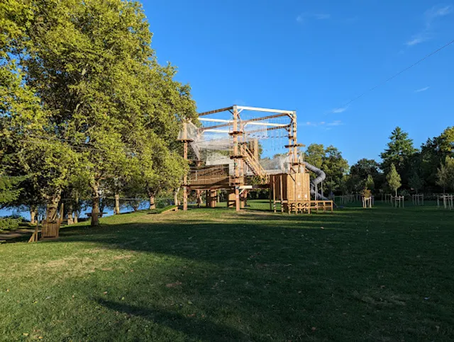 AccroCamp Créteil | Accrobranche 94