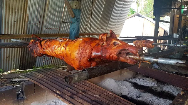 Lechoneras en Guavate