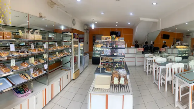 CT Bread (Kota Wisata)