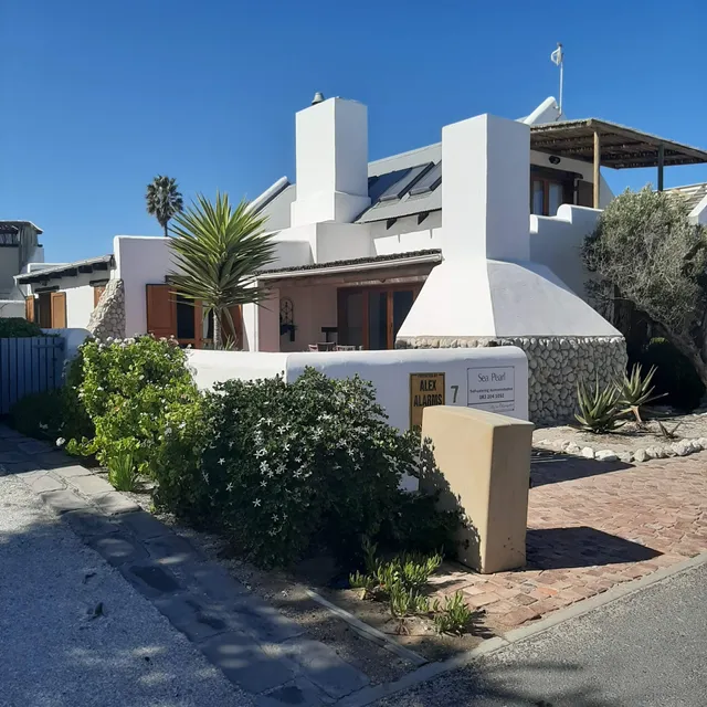 Sea Pearl Holiday Home