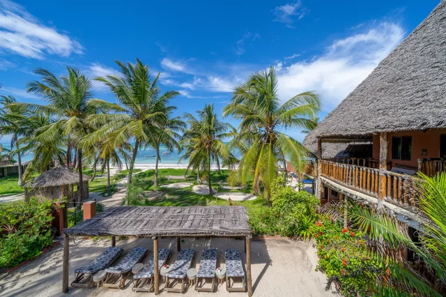 Shanuo Beach Bungalows