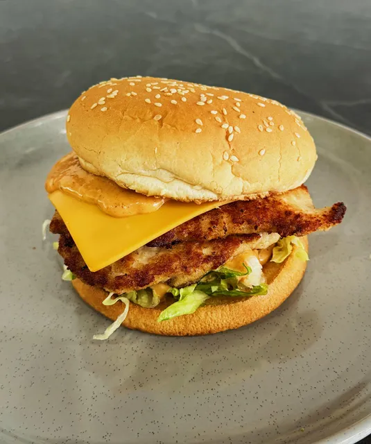 LAN’s Burger Mania