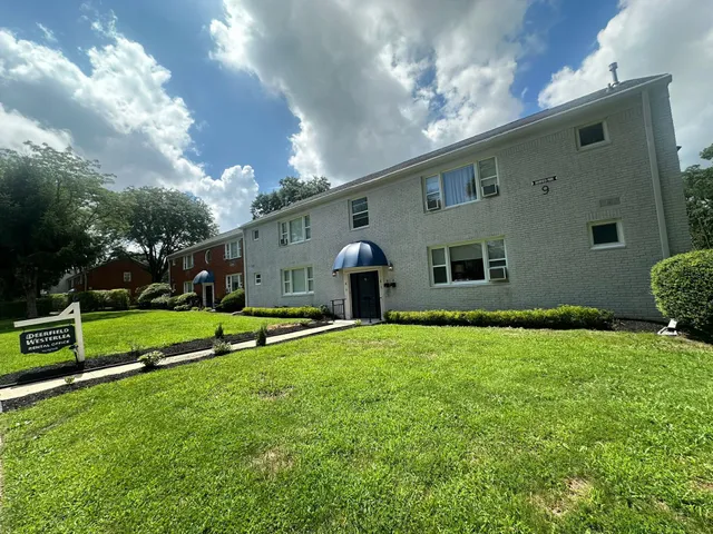 Deerfield Westerlea Apartments