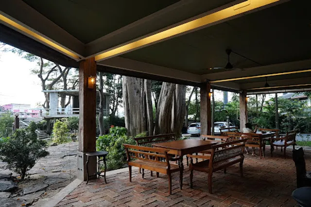 Thong Buak Restaurant