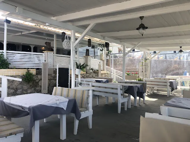 Amboula beach restaurant